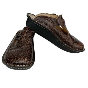 Alegria Rose Embossed Brown Leather Clogs 38 ALG-532
